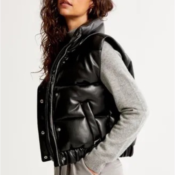 Abercrombie and Fitch Vegan Leather Ultra Puffer vest black small oversized fit - Picture 10 of 10